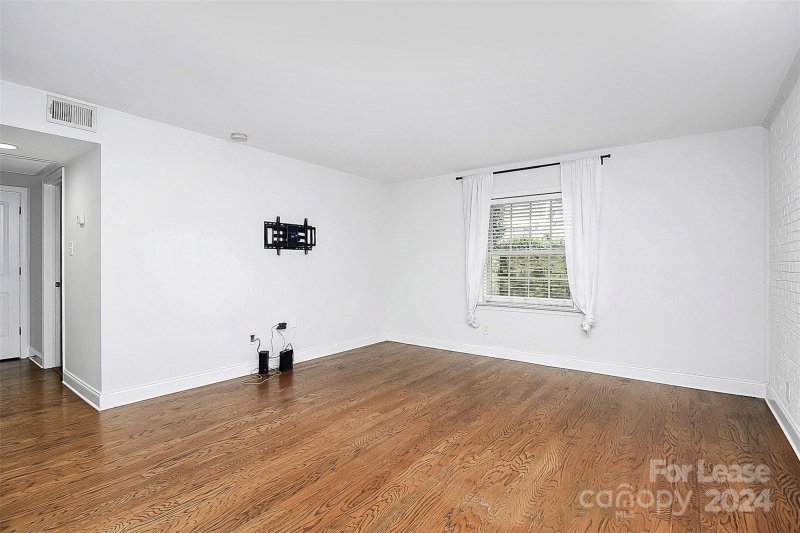 Property image 3 at 4921 Park Road, Charlotte, NC 28209