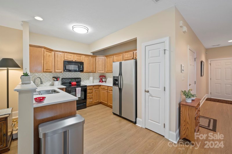 Property image 5 at 2022 Talbot Lane, Hickory, NC 28602