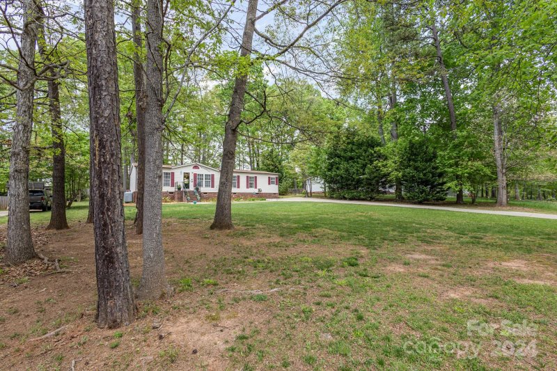 Property image 4 at 298 Sailwinds Road, Mooresville, NC 28115