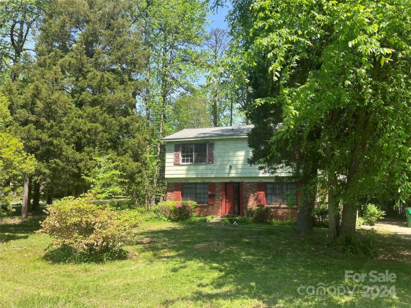 Property image 4 at 5901 Plainfield Drive, Charlotte, NC 28215