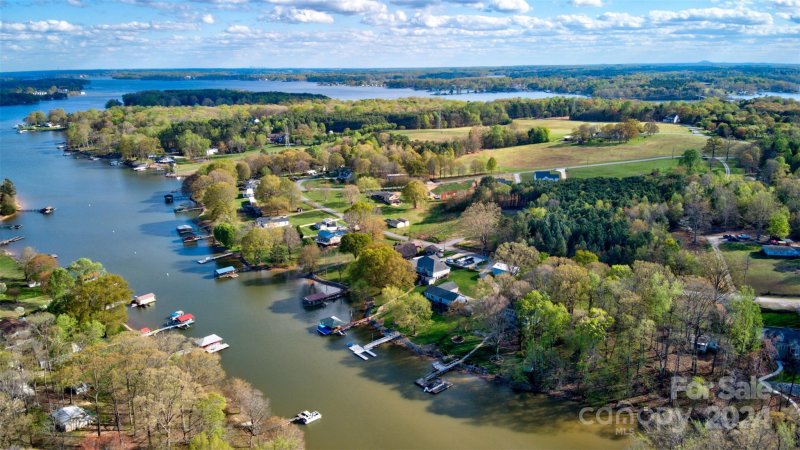 Property image 5 of 4271 Candlewood Drive in Cypress Farms, Sherrills Ford, NC 28673