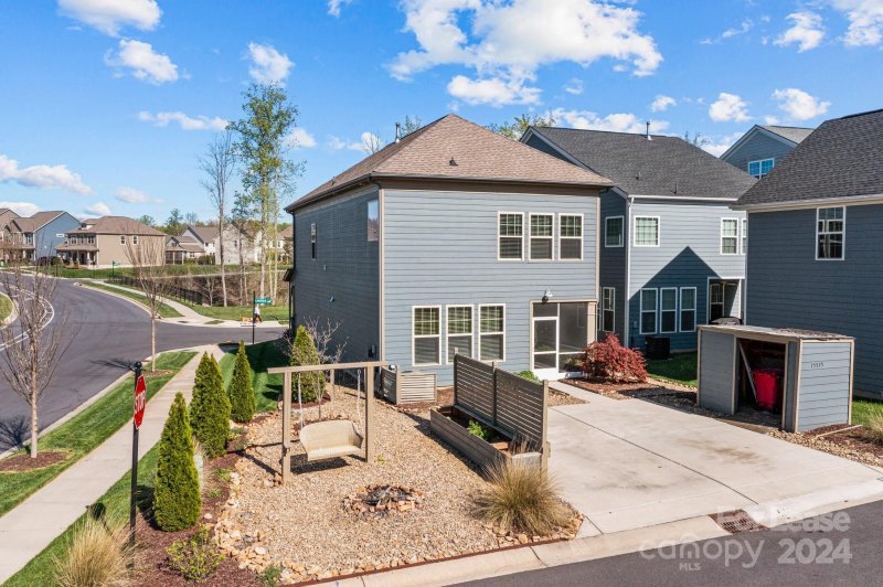 Property image 5 at 15535 Laverack Lane, Davidson, NC 28036