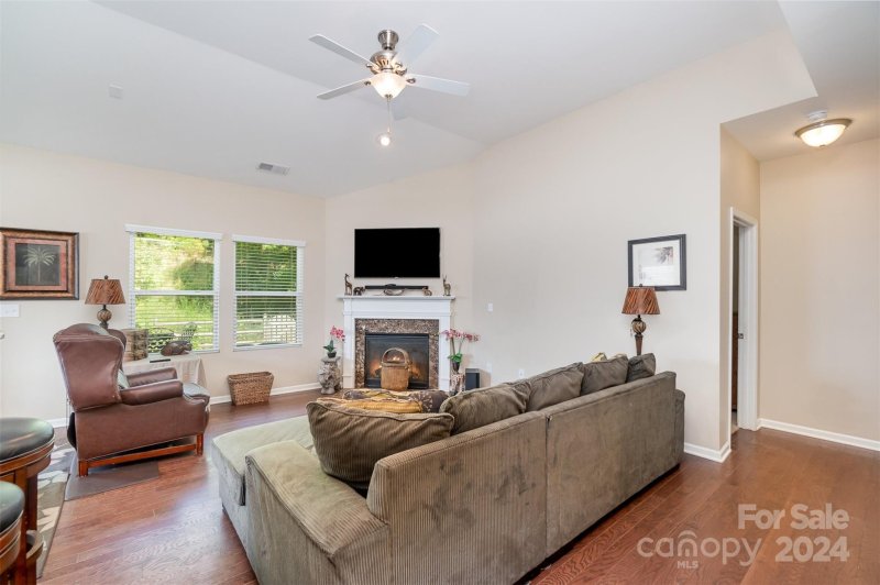 Property image 4 at 1660 Beleek Ridge Lane, Lake Wylie, SC 29710