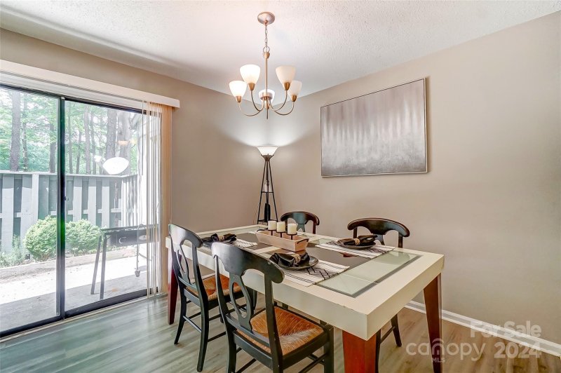 Property image 5 at 6121 Bent Tree Court, Charlotte, NC 28212