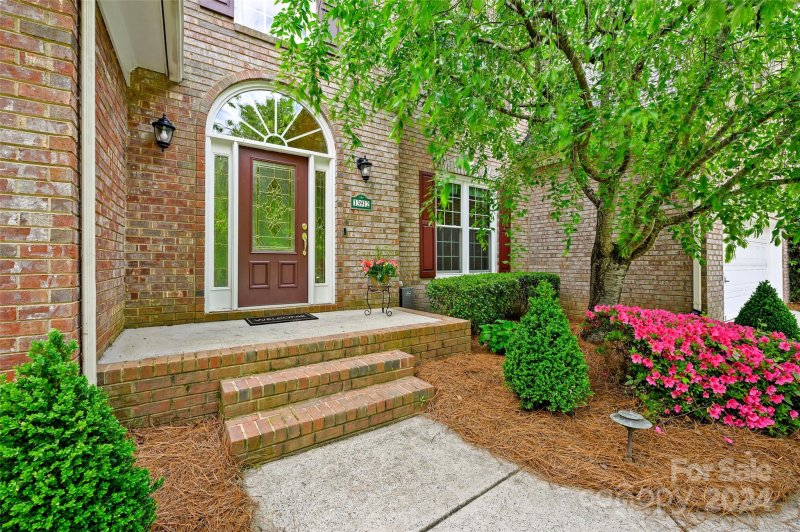Property image 3 at 13912 Ballantyne Meadows Drive, Charlotte, NC 28277