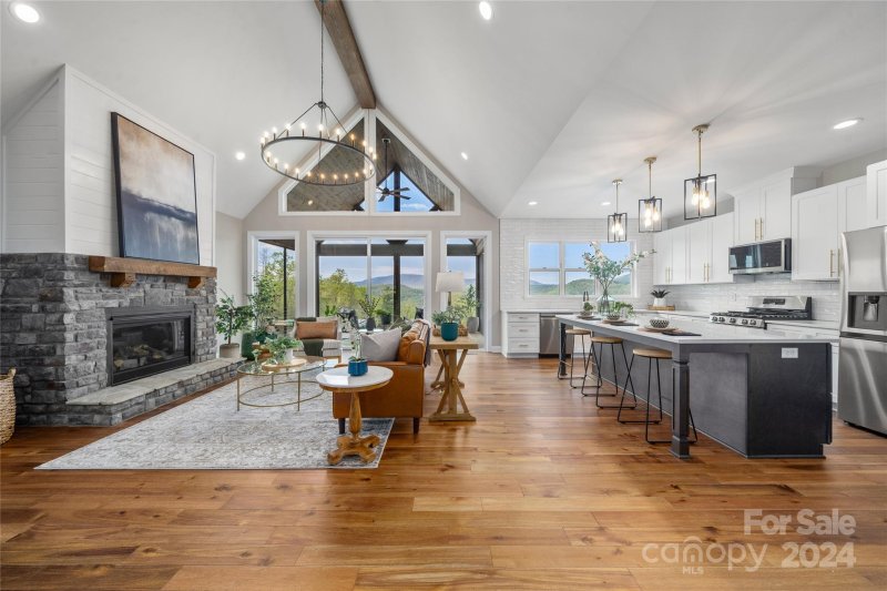 Property image 3 at 636 Crystal Heights Drive, Hendersonville, NC 28739