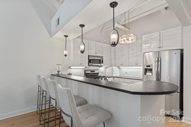 Property image 5 at 720 Governor Morrison Street, Charlotte, NC 28211