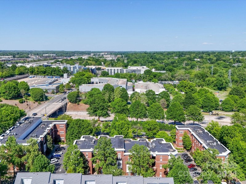 Property image 5 at 629 Garden District Drive, Charlotte, NC 28202