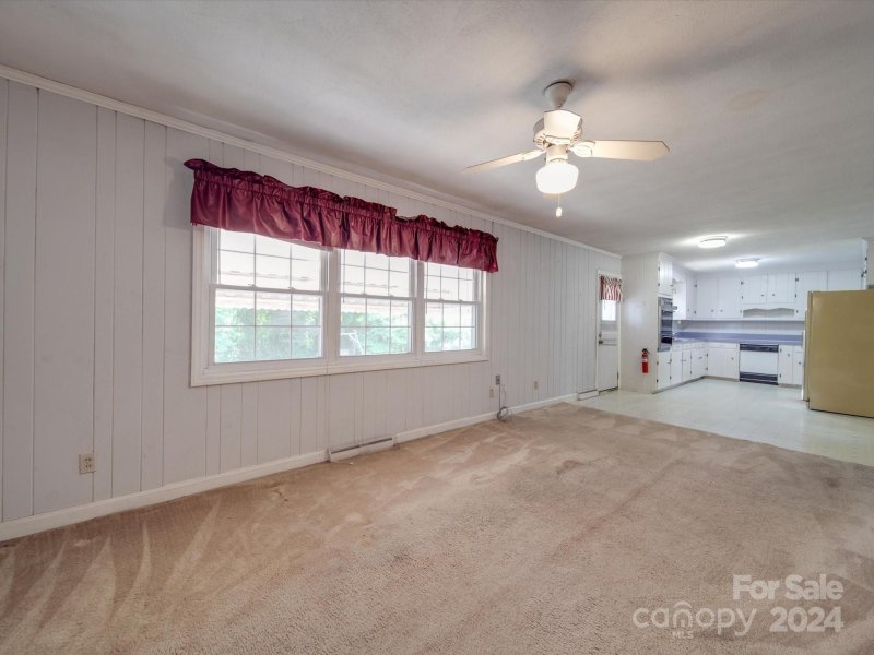 Property image 5 at 624 Armstrong Park Road, Gastonia, NC 28054