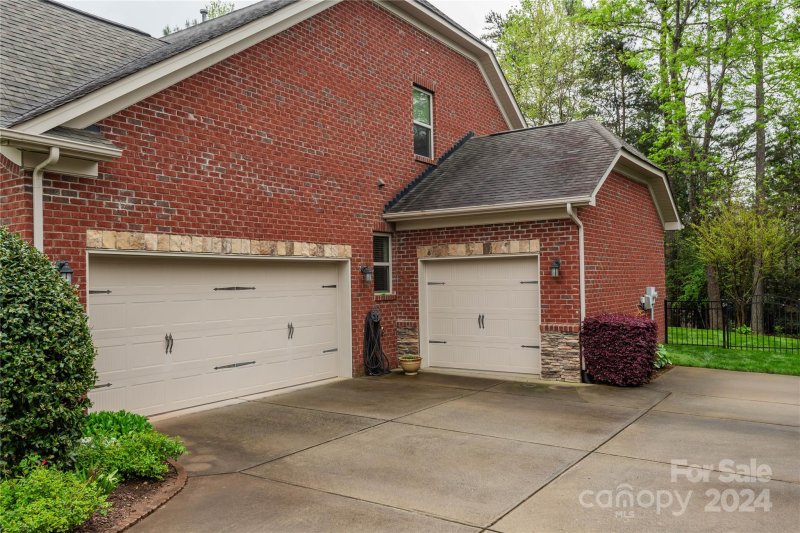 Property image 3 at 7123 Brookstone Lane, Fort Mill, SC 29707