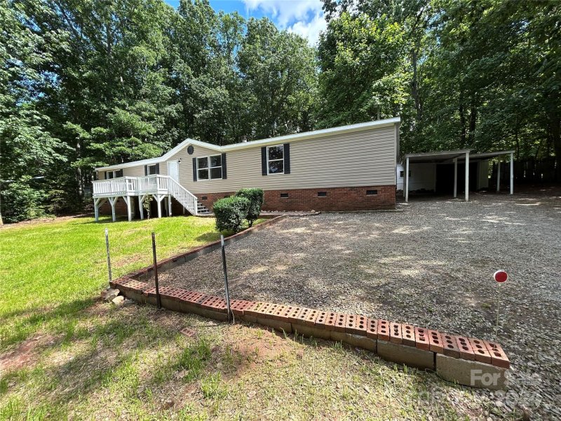 Property image 3 at 5027 Sierra Drive, Maiden, NC 28650