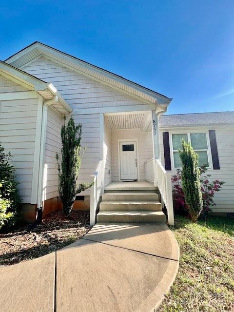 Property image 2 at 8757 Popular Lane, Sherrills Ford, NC 28673