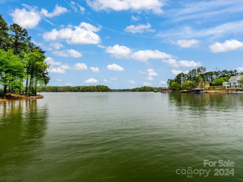 Property image 3 at 8946 Fair Oak Drive, Sherrills Ford, NC 28673