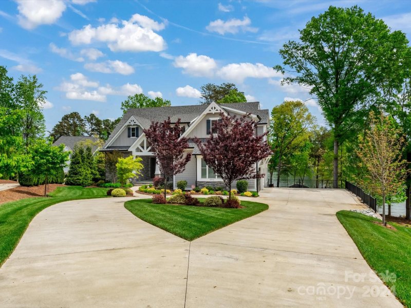 Property image 4 at 8946 Fair Oak Drive, Sherrills Ford, NC 28673