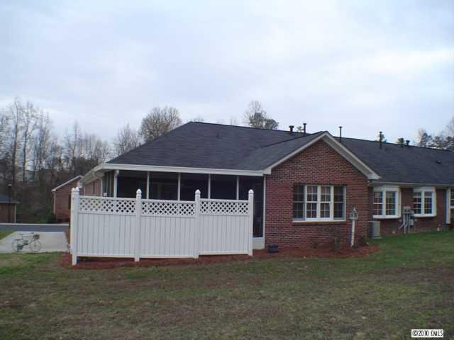 Property image 2 at 546 Queen Brogan Court, Gastonia, NC 28054