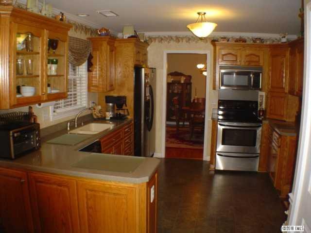 Property image 5 at 546 Queen Brogan Court, Gastonia, NC 28054