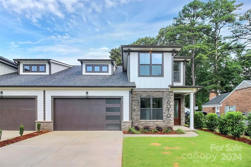 Property image 2 at 6070 Charing Place, Charlotte, NC 28211