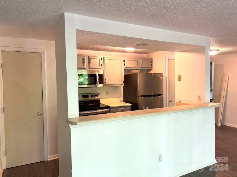 Property image 2 at 1600 Arlyn Circle, Charlotte, NC 28213