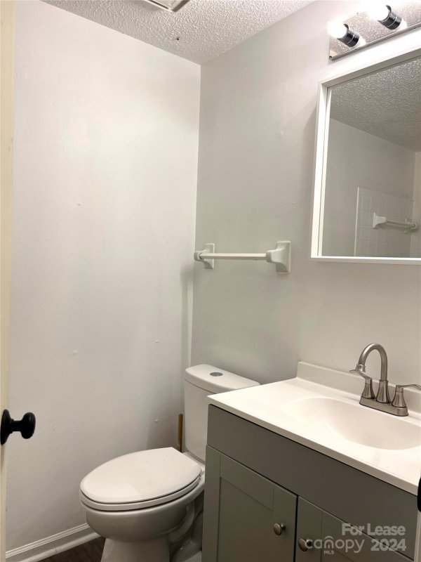 Property image 5 at 1600 Arlyn Circle, Charlotte, NC 28213