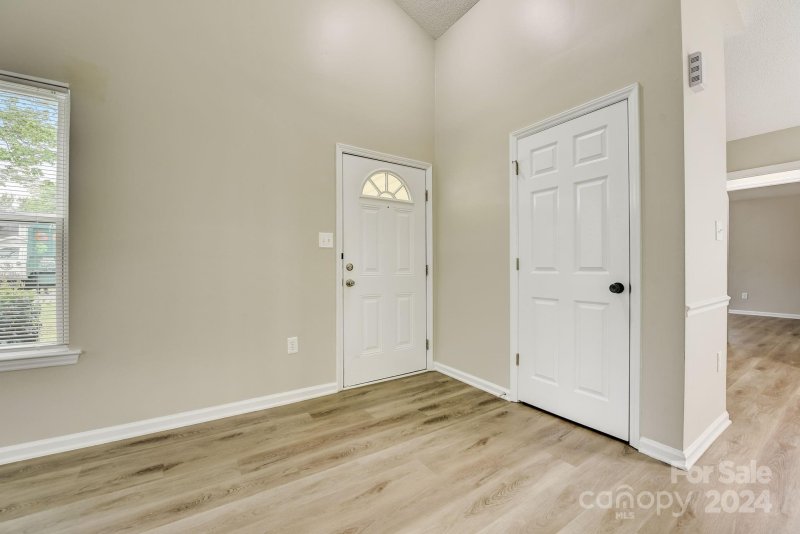 Property image 5 at 9617 Farmridge Lane, Matthews, NC 28105