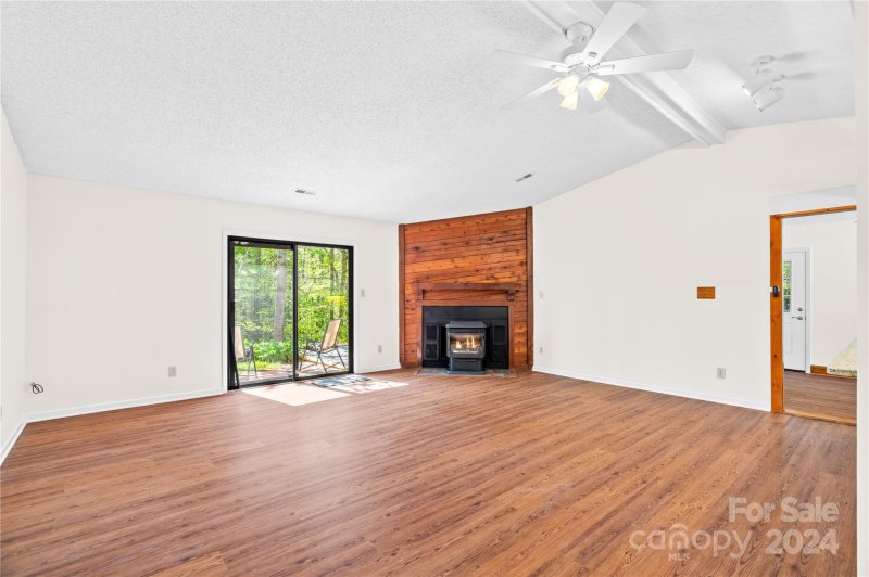 Property image 5 at 459 Creekside Drive, Asheville, NC 28804