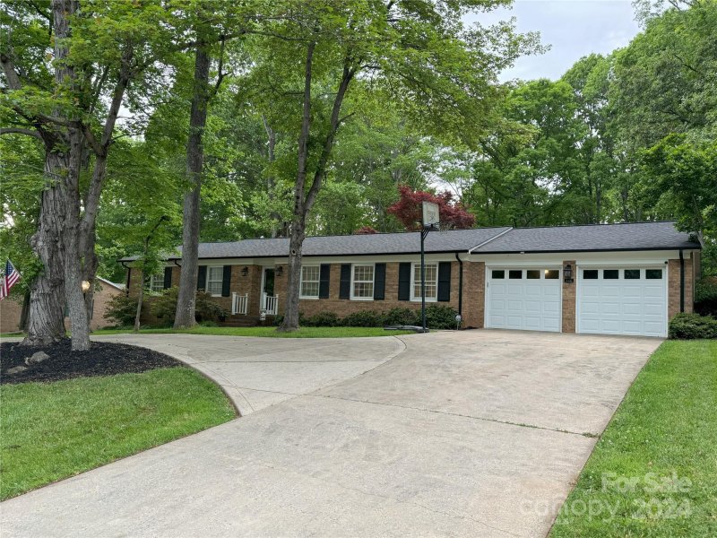 Property image 2 at 646 Heatherly Road, Mooresville, NC 28115