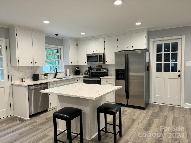 Property image 4 at 646 Heatherly Road, Mooresville, NC 28115