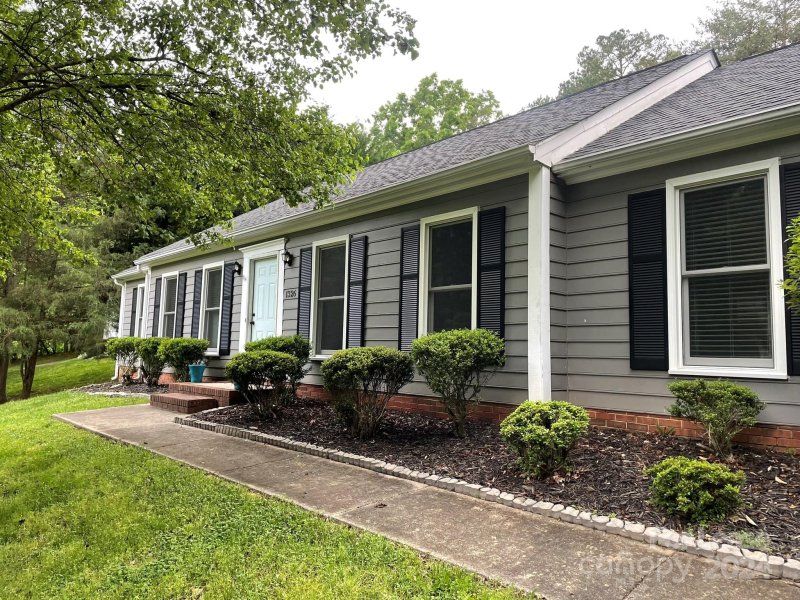 Property image 2 at 1326 Somersby Lane, Matthews, NC 28105