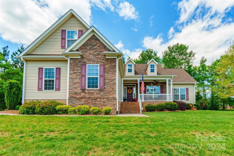 1737 Williamsburg Drive