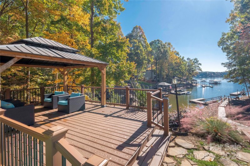 Property image 2 at 2676 Camden Pointe Drive, Sherrills Ford, NC 28673