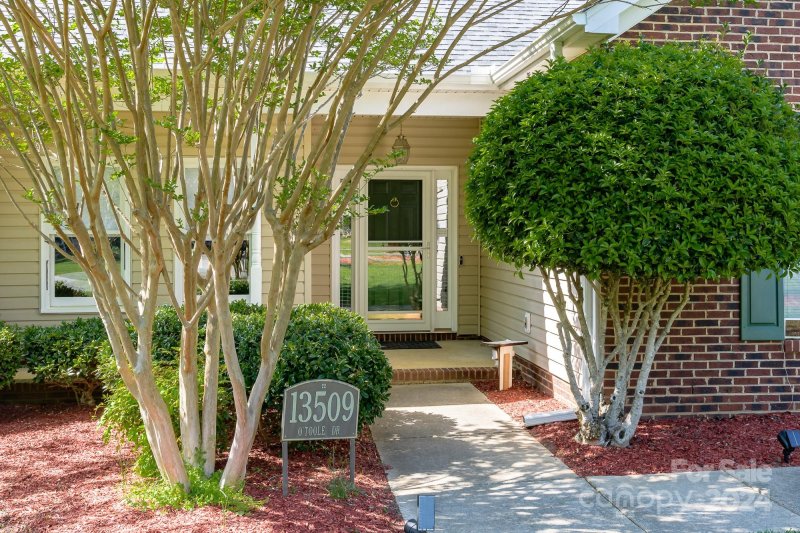 Property image 2 at 13509 O Toole Drive, Matthews, NC 28105