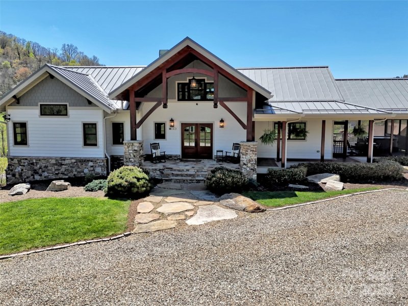 Property image 3 at 12 Rolling Meadow Lane, Clyde, NC 28721