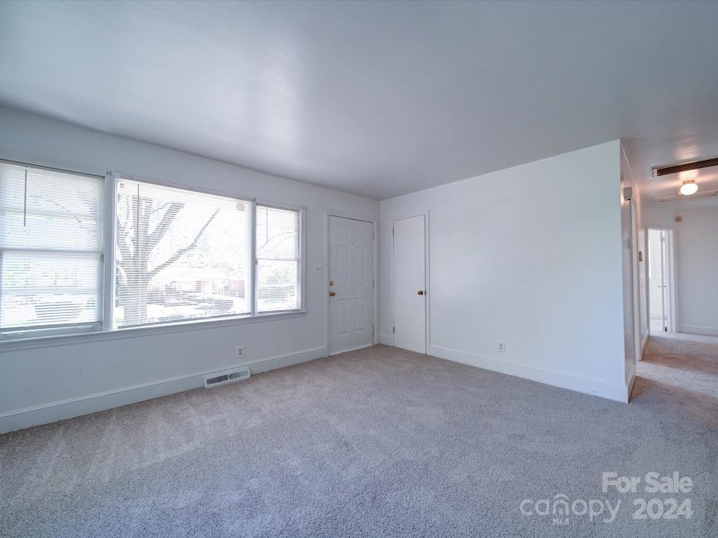 Property image 4 at 1315 Dean Street, Charlotte, NC 28216