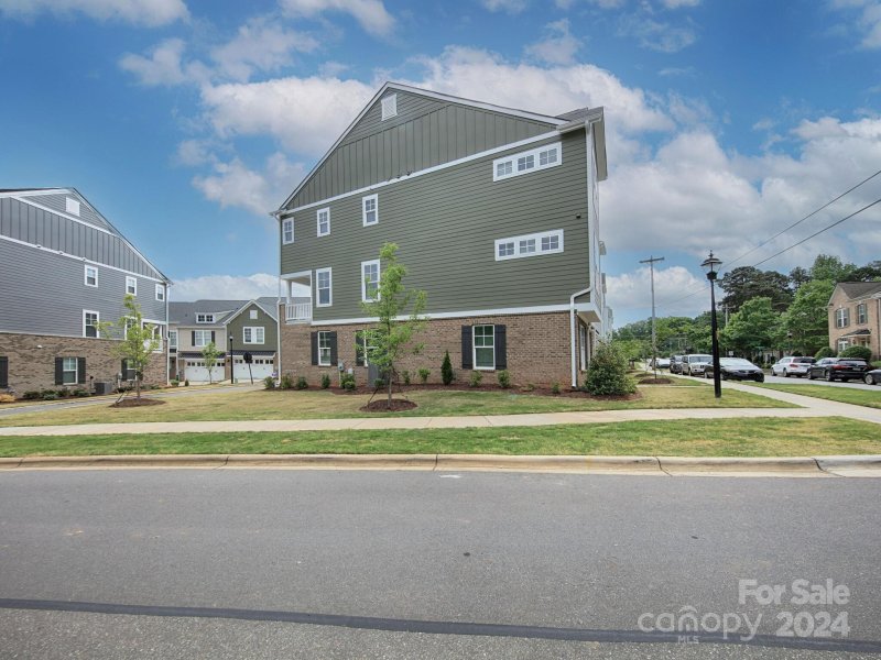 Property image 3 at 372 Armour Street, Davidson, NC 28036