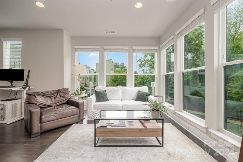 Property image 3 at 319 Uptown West Drive, Charlotte, NC 28208