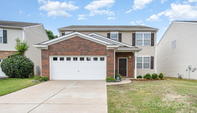 Property image 2 at 2018 Savannah Hills Drive, Matthews, NC 28105
