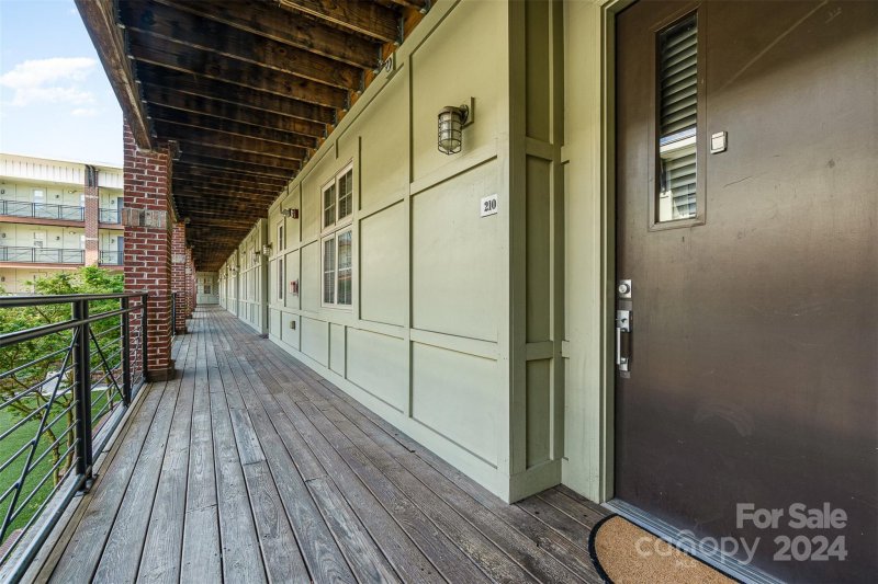 Property image 3 at 1101 W 1st Street, Charlotte, NC 28202