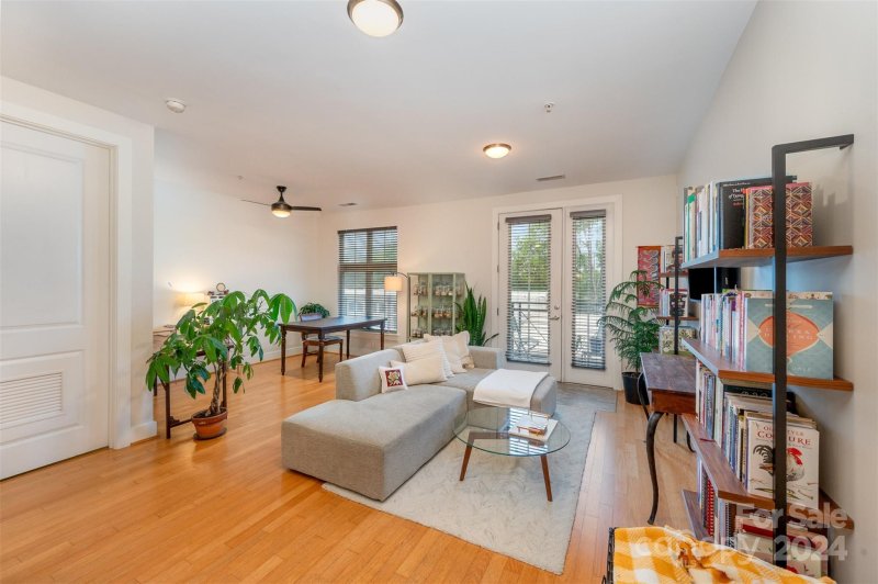 Property image 4 at 1101 W 1st Street, Charlotte, NC 28202