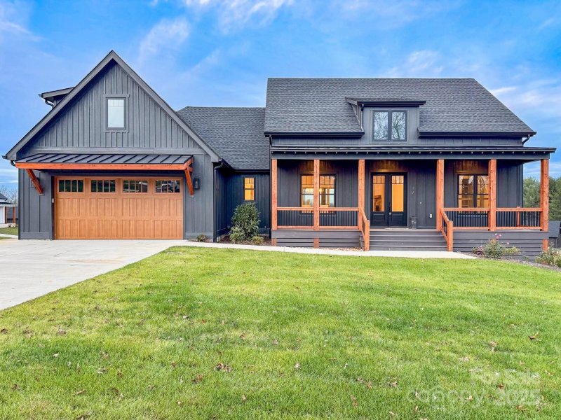 Property image 2 at 17 Skylar Lane, Mills River, NC 28759