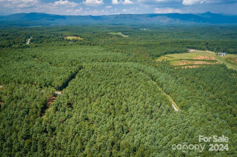 Property image 4 at 1082 Greene Court, Morganton, NC 28655