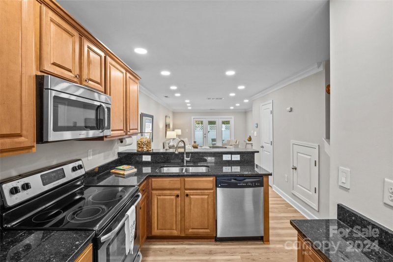 Property image 4 at 1217 Green Oaks Lane, Charlotte, NC 28205