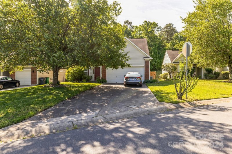 Property image 3 at 2926 Crawford Brook Lane, Charlotte, NC 28269