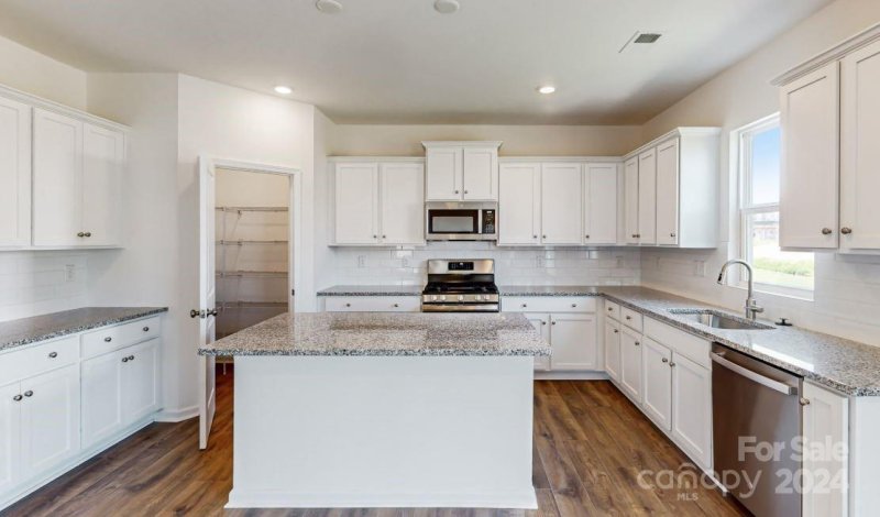 Property image 2 at 8606 Acadia Parkway, Sherrills Ford, NC 28673