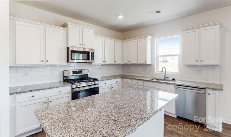 Property image 3 at 8606 Acadia Parkway, Sherrills Ford, NC 28673