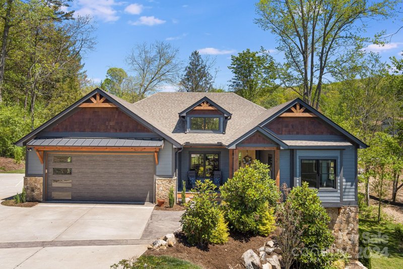 Property image 2 at 11 Shaker Court, Asheville, NC 28805