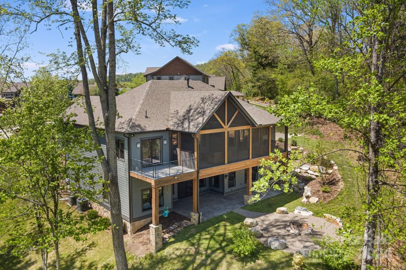 Property image 3 at 11 Shaker Court, Asheville, NC 28805