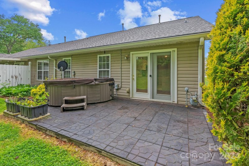 Property image 2 at 330 Wiltshire Circle, Fletcher, NC 28732