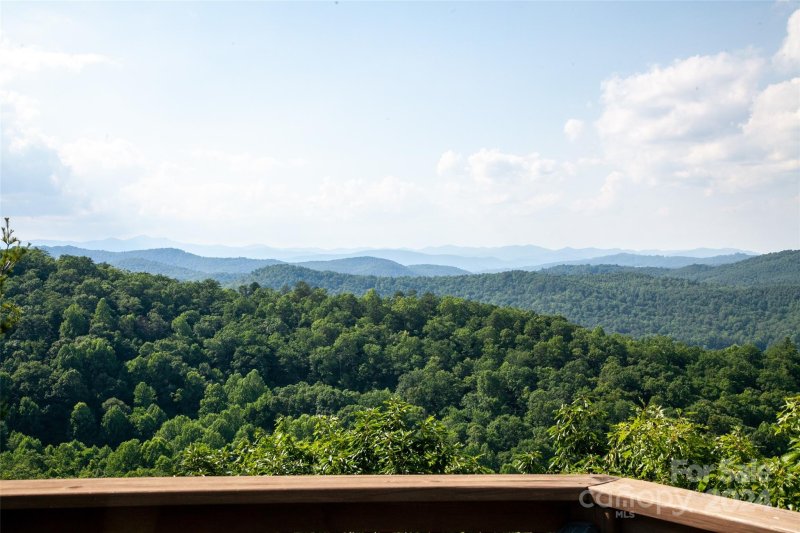 Property image 5 at 151 Old Still Road, Hendersonville, NC 28739