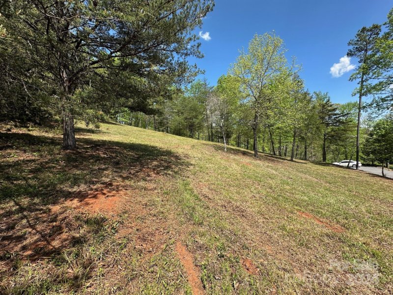 Property image 5 of 306 Rock Ledge Drive in Vista At Bills Mountain, Lake Lure, NC 28746