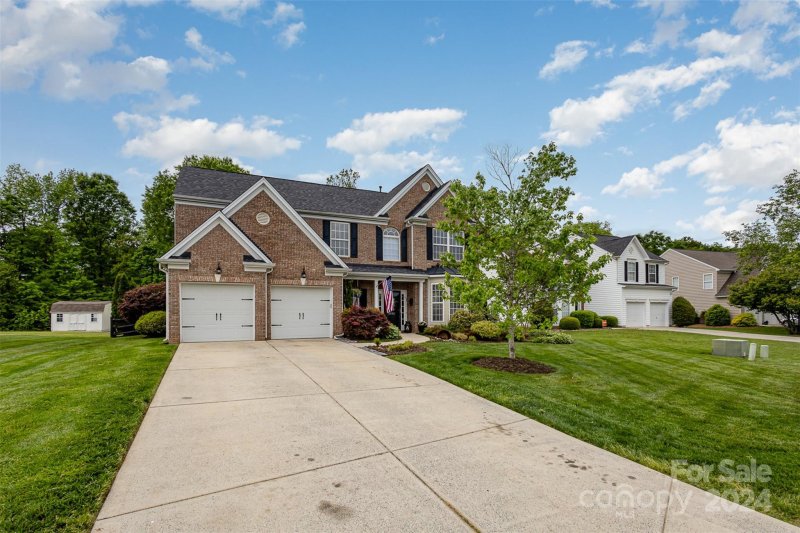 Property image 3 at 5854 Crimson Oak Court, Harrisburg, NC 28075